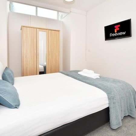 Wistaston House By Yourstays 5 Double Bedrooms And 2 Bathrooms, Great For Groups! Book Now! Crewe Exterior photo