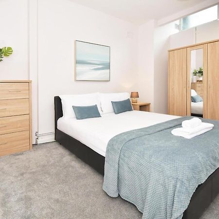 Wistaston House By Yourstays 5 Double Bedrooms And 2 Bathrooms, Great For Groups! Book Now! Crewe Exterior photo