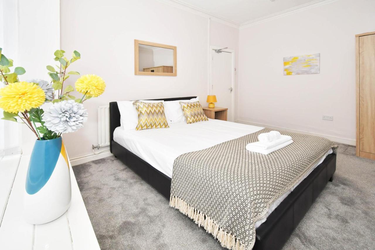 Wistaston House By Yourstays 5 Double Bedrooms And 2 Bathrooms, Great For Groups! Book Now! Crewe Exterior photo