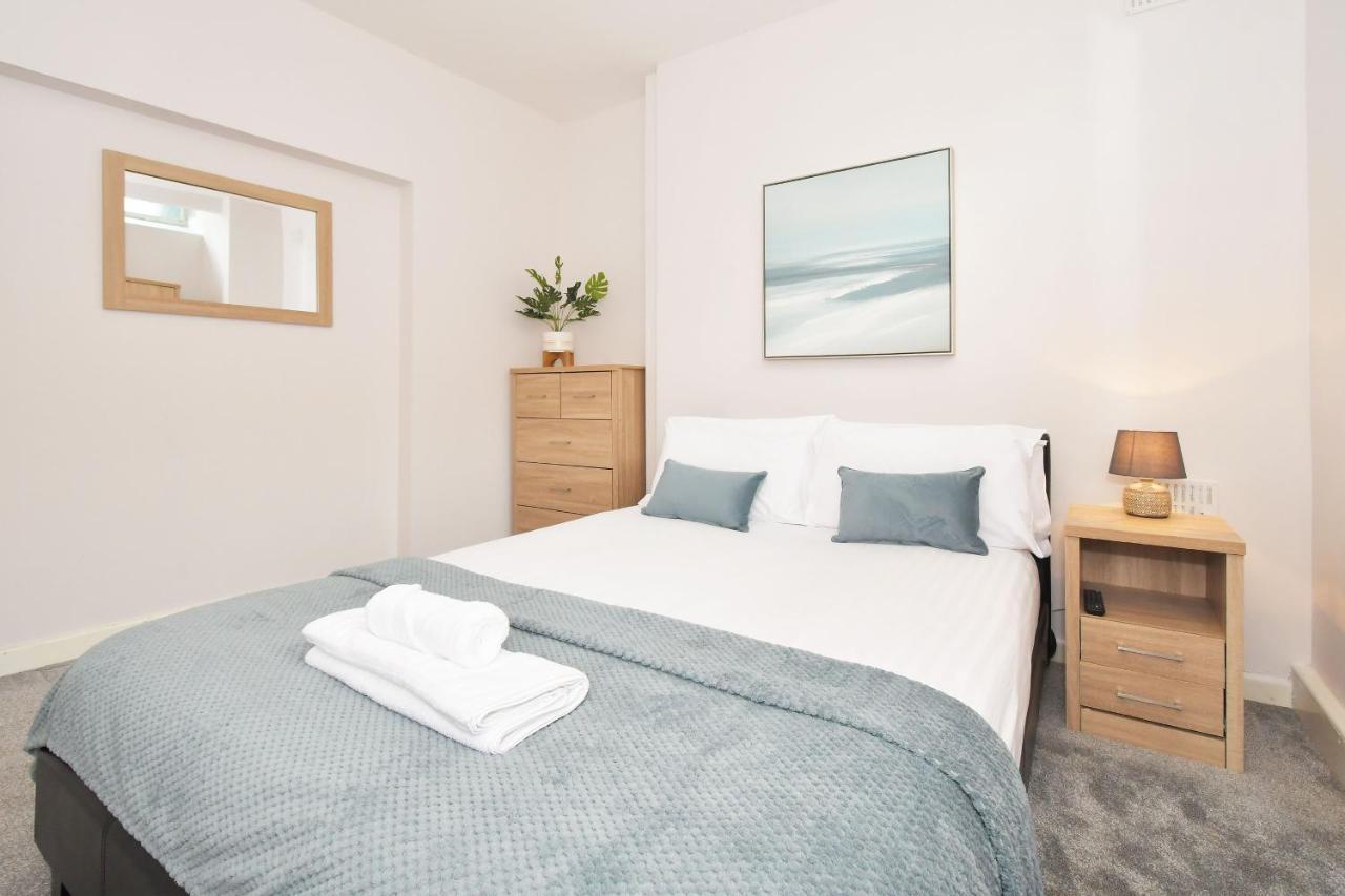 Wistaston House By Yourstays 5 Double Bedrooms And 2 Bathrooms, Great For Groups! Book Now! Crewe Exterior photo