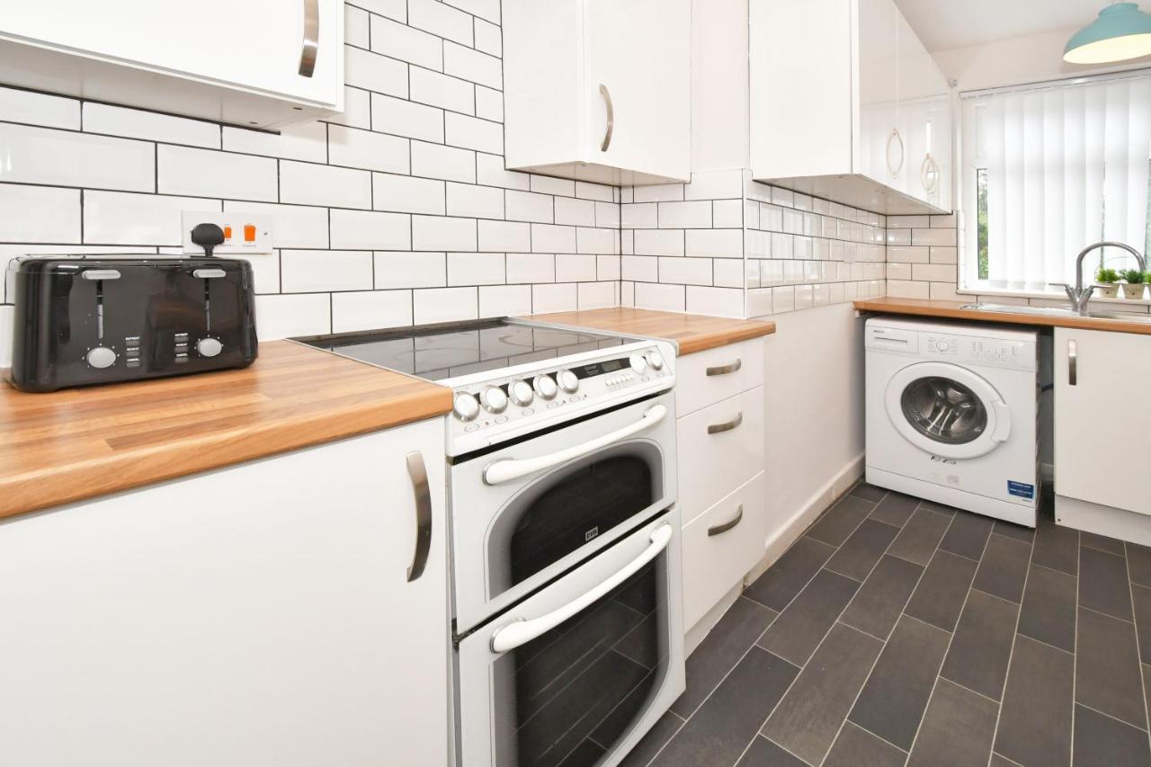 Wistaston House By Yourstays 5 Double Bedrooms And 2 Bathrooms, Great For Groups! Book Now! Crewe Exterior photo