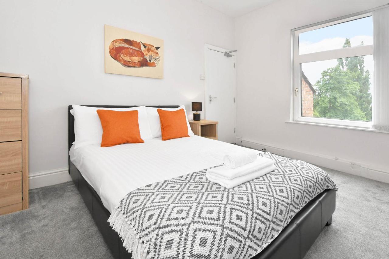 Wistaston House By Yourstays 5 Double Bedrooms And 2 Bathrooms, Great For Groups! Book Now! Crewe Exterior photo