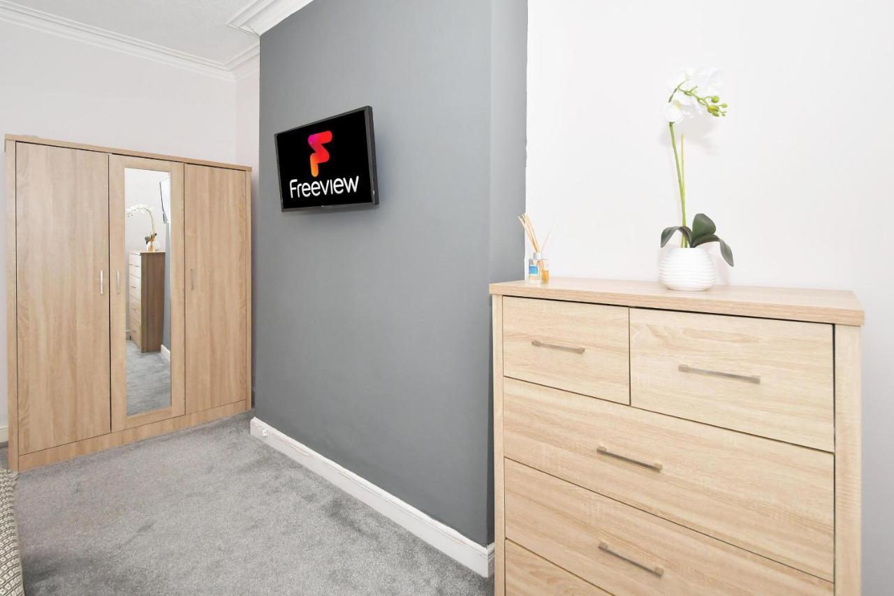 Wistaston House By Yourstays 5 Double Bedrooms And 2 Bathrooms, Great For Groups! Book Now! Crewe Exterior photo
